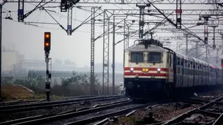 मोकामा रेल रूट पर बड़ा असर: 4 अक्टूबर तक ट्रेनों की रफ्तार पर ब्रेक